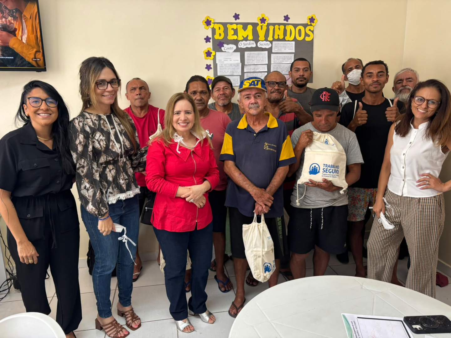 Biblioteca do TRT-CE e PopRuaJud promovem ação social no CAPS AD - Centro